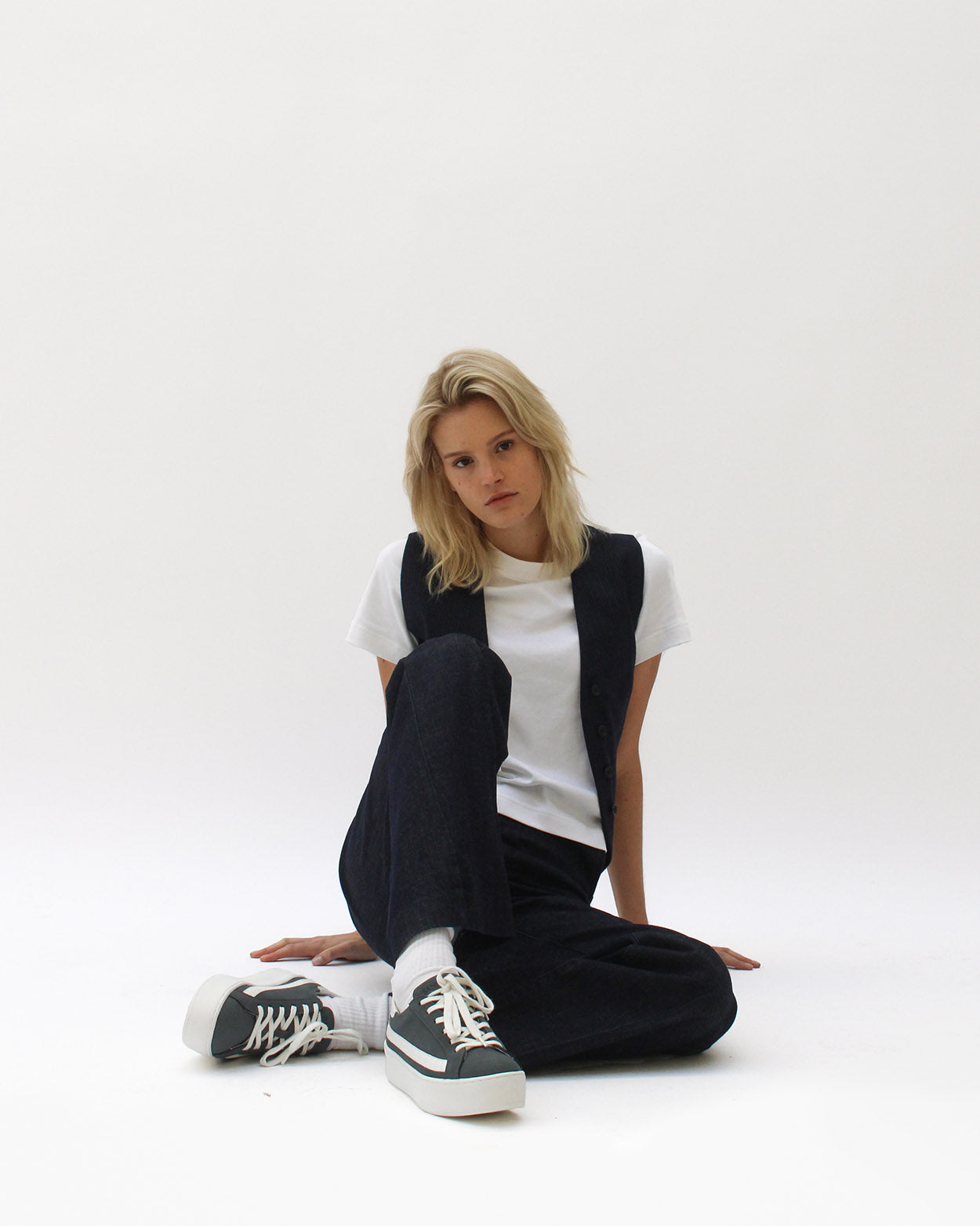 Gaia Platform Trainers - Charcoal Nubuck Leather & White Leather